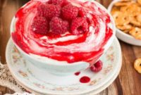 Luscious No-Bake Raspberry Cheesecake Dip