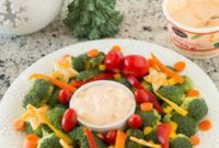 Holiday Garden Wreath and Dipping Delight