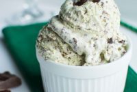 Crisp Mint & Chocolate Stracciatella Delight