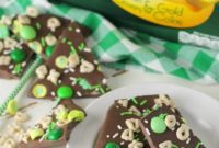 Emerald Mint Chocolate Lucky Charms Bark