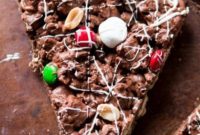 M&M’s Chocolate Pizza