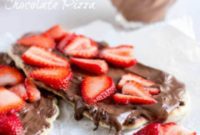 Strawberry Nutella Dessert Pizza