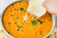 Easy Slow Cooker Chili Con Queso Dip