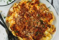 Hearty Vegan Bolognese Sauce