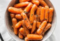 Sweet Orange Glazed Slow Cooker Carrots