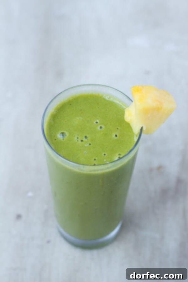 Cold Buster Green Smoothie to help fight off nasty colds and keep your body healthy all winter long. Recipe from ohsweetbasil.com