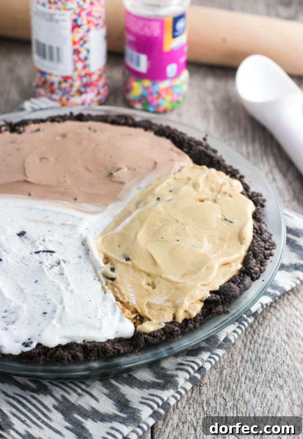 Beautifully decorated easy ice cream pie with a cookie crust, ready for serving.