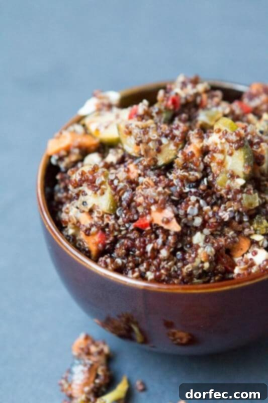 Vegetarian Sun Dried Tomato Quinoa Bowl for a quick and easy dinner that will keep you healthy too! ohsweetbasil.com