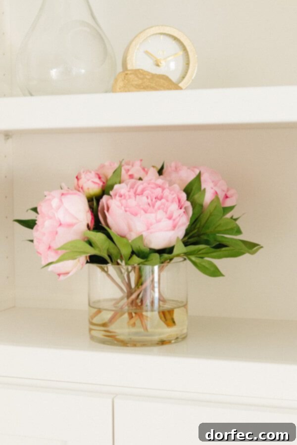 Alabaster paint provides a warm, clean foundation for our office design. Sherwin-Williams Alabaster paint creates a warm and inviting atmosphere in the office