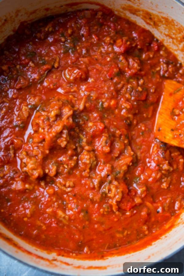 italian spaghetti sauce in dutch oven