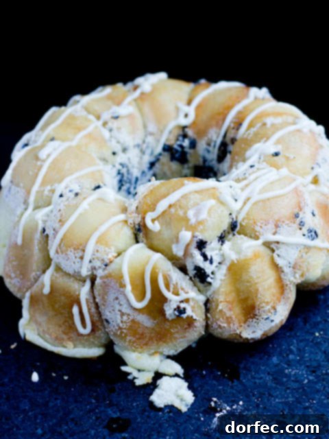 Oreo Pull Aparts: A sweet and easy breakfast treat, similar to sticky buns but with an Oreo twist.