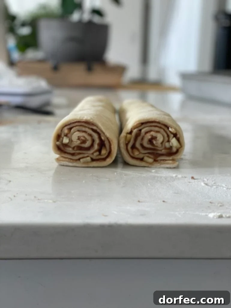 Gooey Apple Cinnamon Sticky Rolls 4 img 79682 9