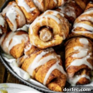 Cinnamon Roll Pigs in a Blanket Dunkers
