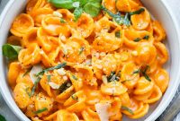 Creamy Roasted Red Pepper Pasta with Garlic and Parmesan